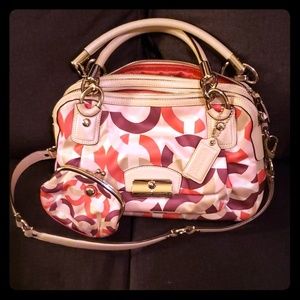 Coach set w/matching change purse